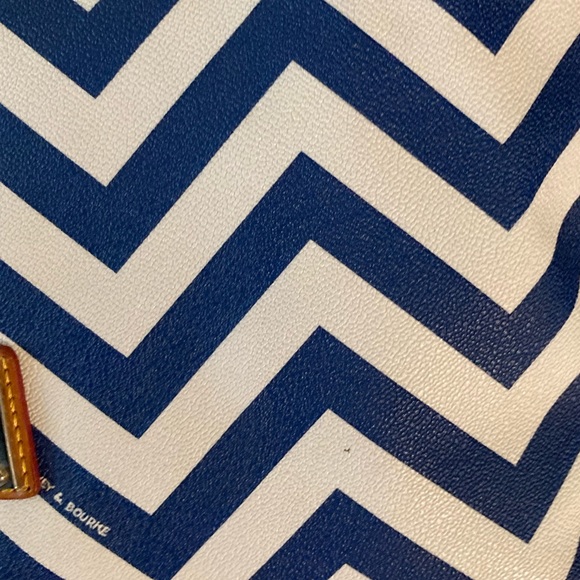 Dooney & Bourke Chevron Tote - Picture 10 of 11
